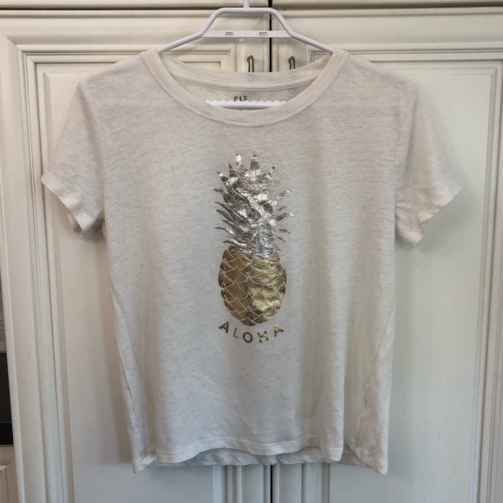 GAP women’s t-shirt
